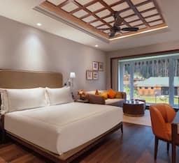 Premier Plus Room(Graden + Pool View)
