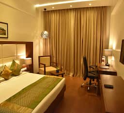 Club  Room