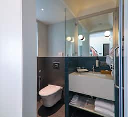 Kingfisher-Deluxe Room
