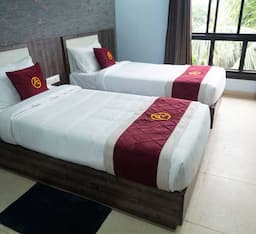 Twin Dlx Room
