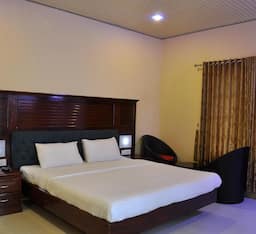 Valley View Suite