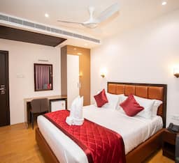 Silver Standard Room