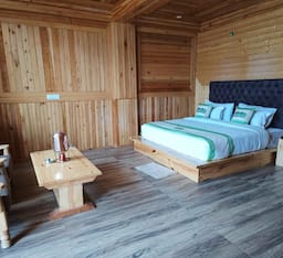 Deluxe Room with Balcony