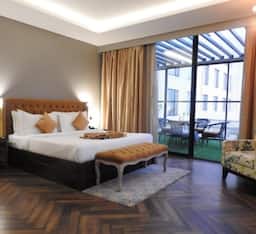 Premiere Room