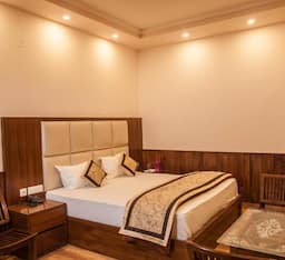 Super Deluxe Room(Town or Valley view)