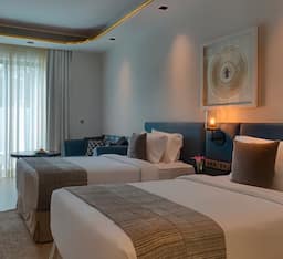 Deluxe Room Twin