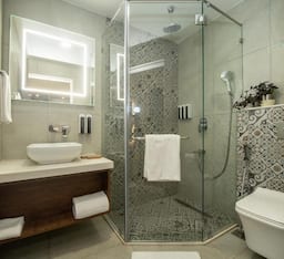Alcove Room