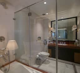 02 Fort King Room