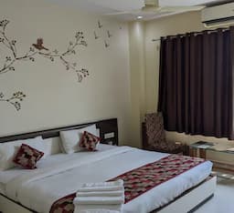Gold Room