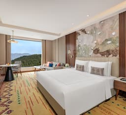 Luxury Room King Bed