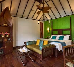 Premium Cottage Lagoon View King Bed