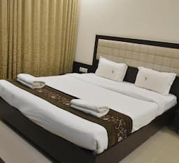 Deluxe Double Bed A/c Room