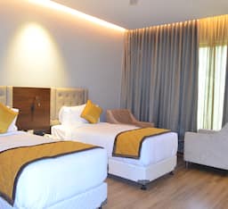 Standard Twin Room