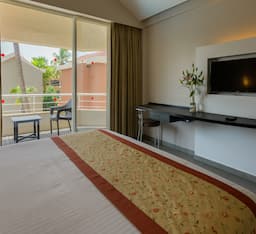 Balcony Room