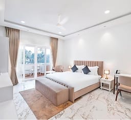 Deluxe Room with Balcony