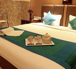 Deluxe Room with only Kolkata Airport pick up and drop - Unmarried couples are not allowed