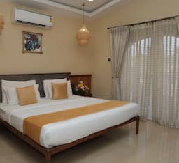 Villa room with Balcony - 2 mins walk to Baga Beach- Standard Room