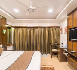 Deluxe AC Room