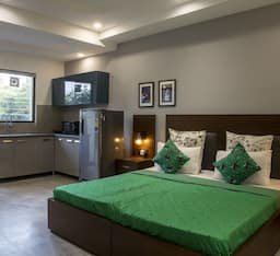 Winsome Studio Apartment