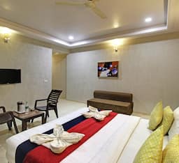 Deluxe AC Room