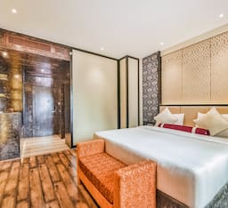 LUXURY AC ROOM