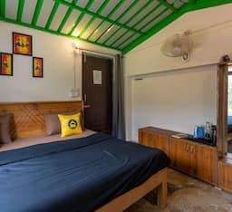 Standard Double Room with Mountain View