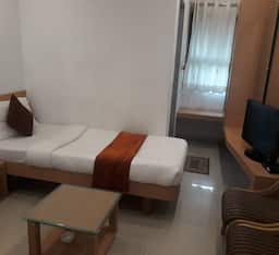 Classic Deluxe Room