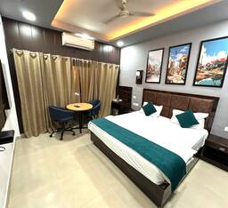 Deluxe Room with City View