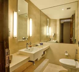 Deluxe Room - 1 Double Bed 30SQM
