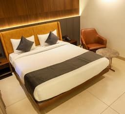 Deluxe AC Room