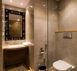 Superior Room - 1 Double Bed 24SQM Free WiFi Shower