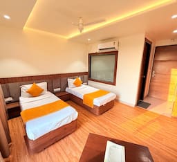 City View Twin Room ..