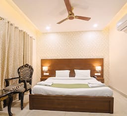 Executive Queen Room