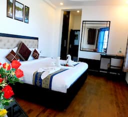 Super Deluxe Doon Valley Room