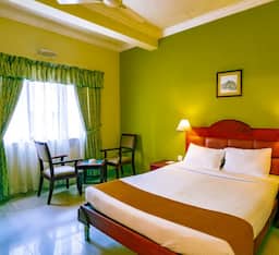 Deluxe King Size Room