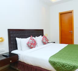 Deluxe Room - Early Check-In up to 2 hours & Late Check-Out up to 2 hours (subject to availability) & Complimentary Welcome Drink on Arrival