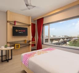 Luxe Queen Room