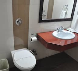 Deluxe Room (Air Conditioned)