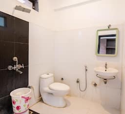 Deluxe AC Room
