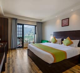 Valley View Classic Room With Balcony