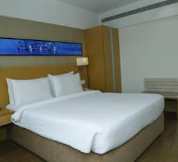Superior Room - 1 Double Bed 20 43SQM River view Free WiFi Living Area
