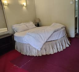 Romantic Circular Room