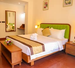 Deluxe room with Balcony