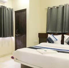 Deluxe AC Room