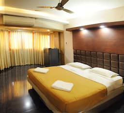 Deluxe AC Room