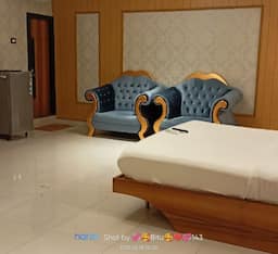 Deluxe AC Room