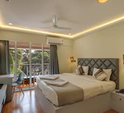 Deluxe Room with Balcony