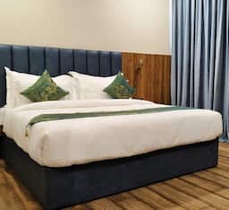 Mountain View Classic Room