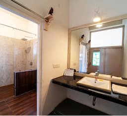 Super Deluxe Room