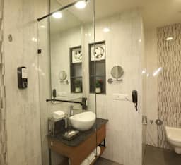 Deluxe Room Twin
